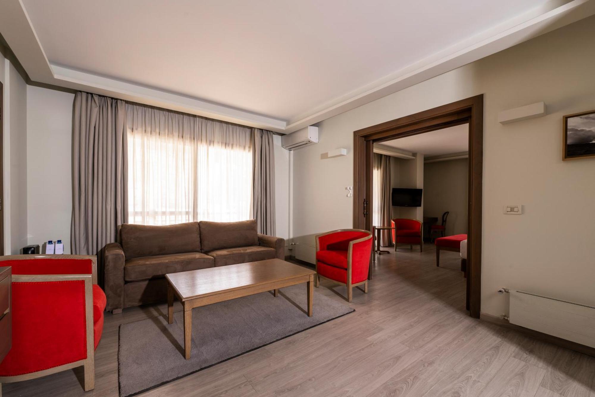 Intercontinental Mzaar Lebanon Mountain Resort & Spa By Ihg Mzaar Kfardebian Esterno foto