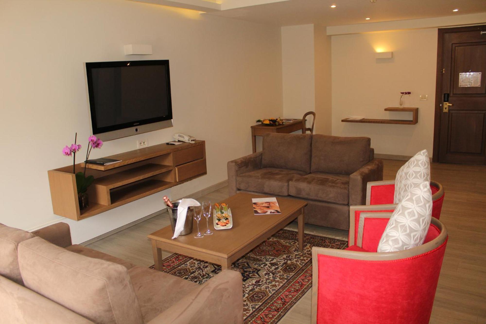Intercontinental Mzaar Lebanon Mountain Resort & Spa By Ihg Mzaar Kfardebian Esterno foto
