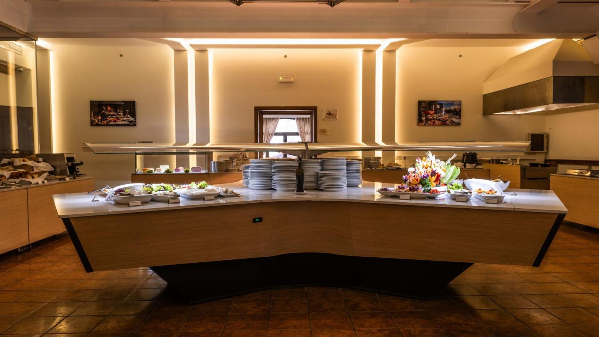 Intercontinental Mzaar Lebanon Mountain Resort & Spa By Ihg Mzaar Kfardebian Esterno foto